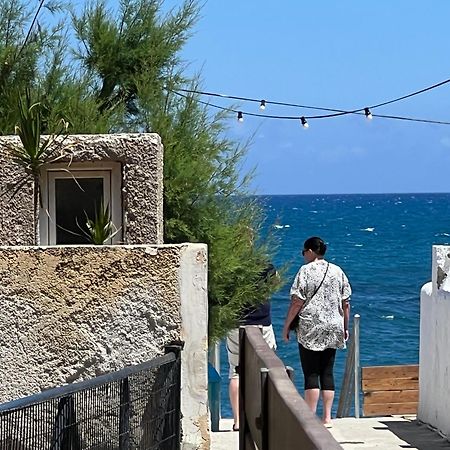 Artemis Rooms Two Steps By The Sea 플라타니아스 외부 사진