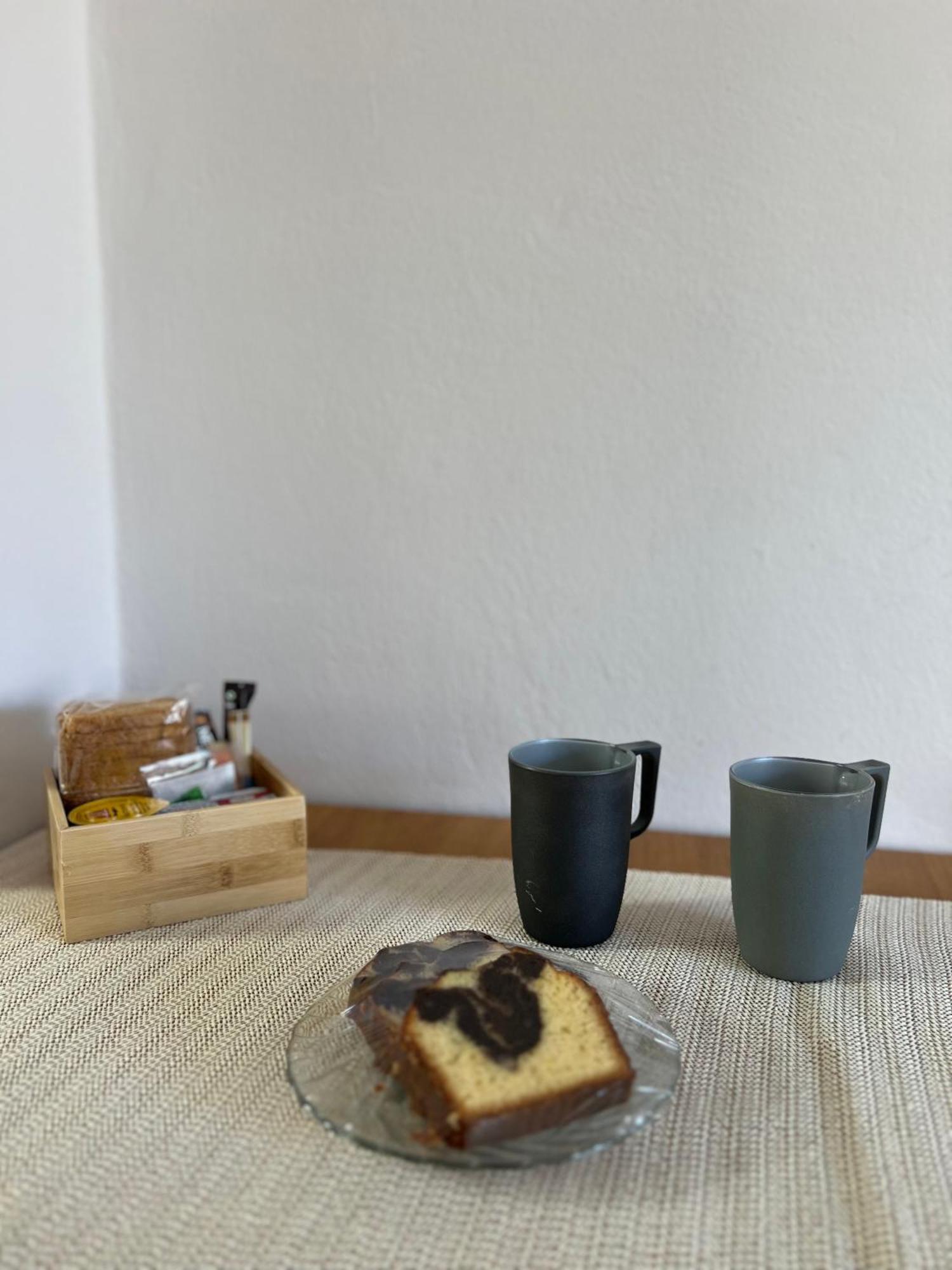 Artemis Rooms Two Steps By The Sea 플라타니아스 외부 사진