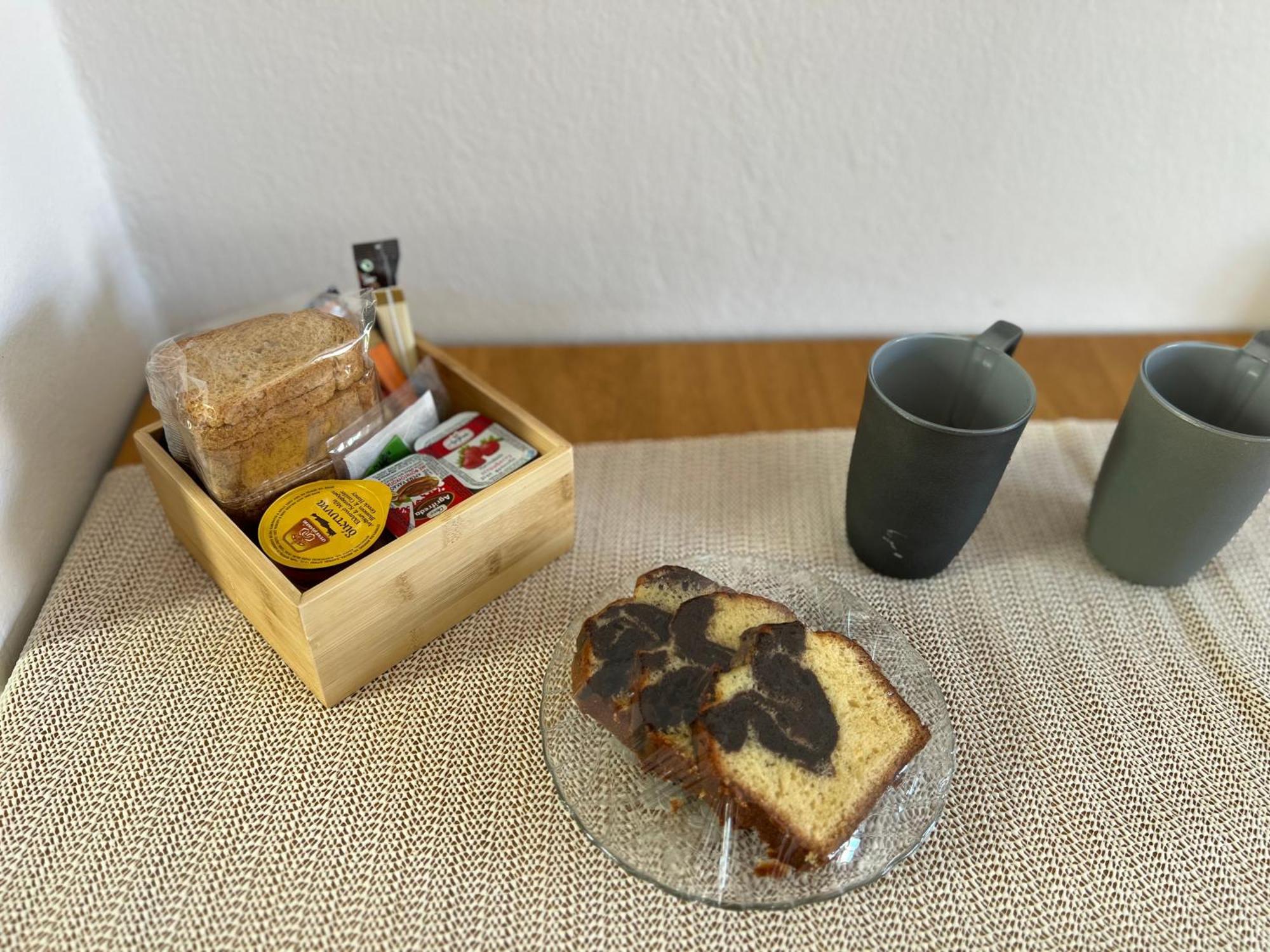 Artemis Rooms Two Steps By The Sea 플라타니아스 외부 사진